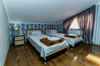 Отель HOTEL GUGLUX &WINE CELLAR Телави Большой двухместный номер с 1 кроватью или 2 отдельными кроватями-4